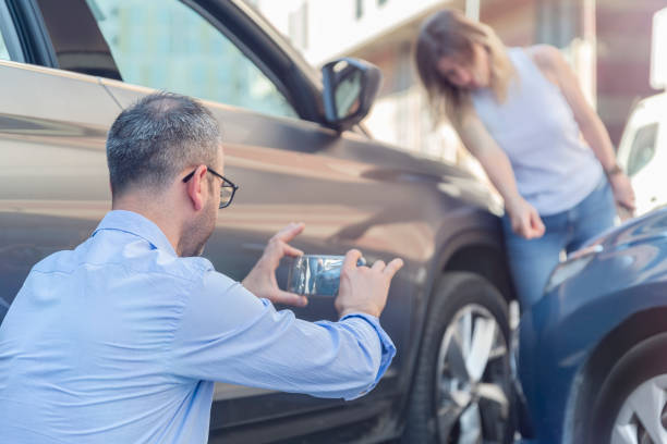 Professional Full Coverage Car Insurance technician working in Benton, LA